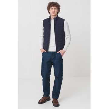Vesta regular-fit cu aspect matlasat