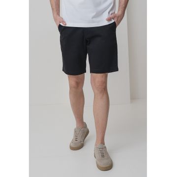 Pantaloni scurti slim fit din amestec de bumbac