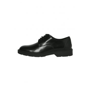 Pantofi de piele cu sireturi