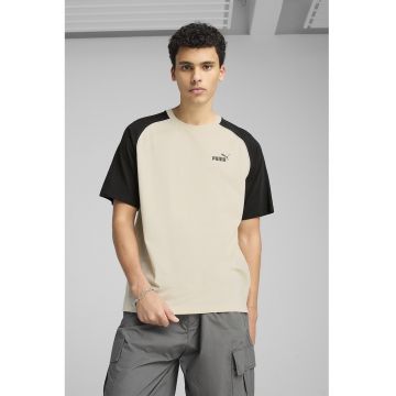 Tricou cu decolteu la baza gatului si maneci raglan