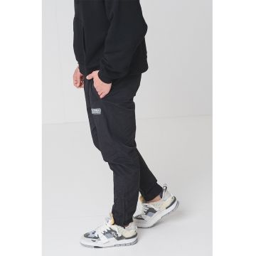 Pantaloni de trening relaxed fit Sport Patch Essential
