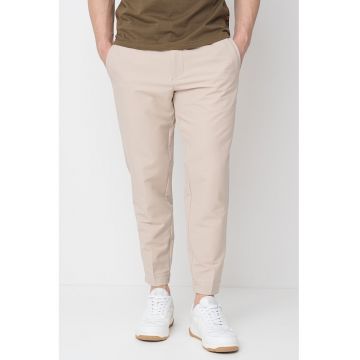 Pantaloni uni cu croiala conica