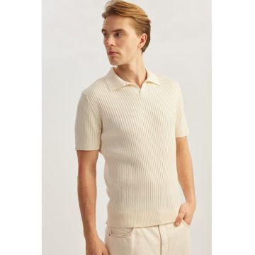 Pulover polo cu model texturat - maneci scurte si decolteu in V