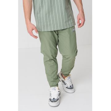 Pantaloni de trening relaxed fit Sport Patch Essential