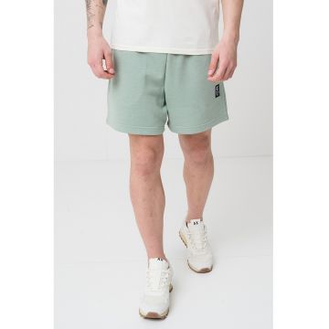 Pantaloni scurti cu talie elastica