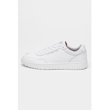 Pantofi sport cu segmente din piele