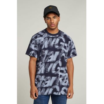 Tricou de bumbac organic cu logo supradimensionat