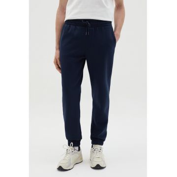 Pantaloni de trening din amestec de bumbac cu buzunare