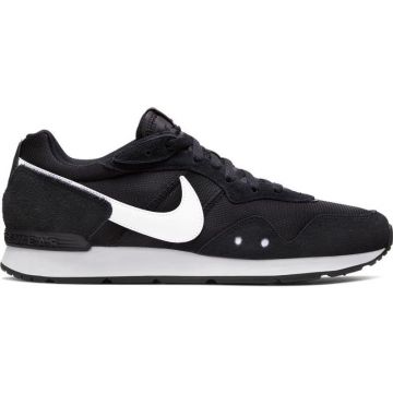 Pantofi sport Nike Venture Runner