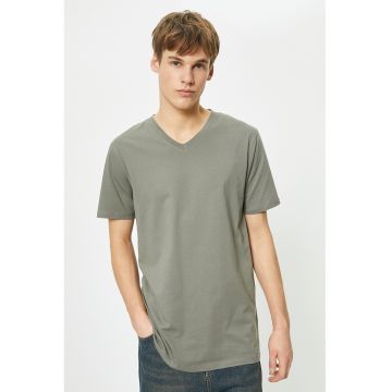 Tricou slim fit cu decolteu in V