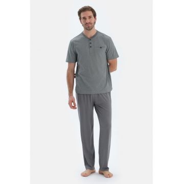 Pijama din amestec de bumbac cu fenta cu nasturi