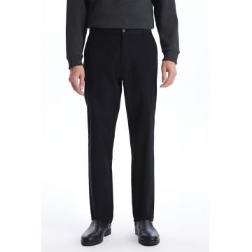 Pantaloni chino drepti