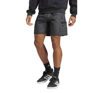 Pantaloni scurti cu snur de ajustare si buzunare