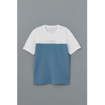Tricou colorblock cu decolteu la baza gatului