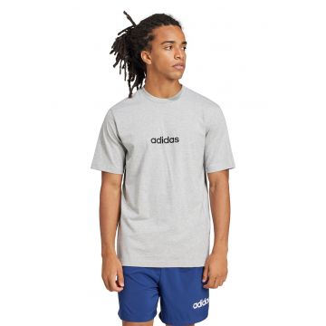 Tricou cu logo si decolteu la baza gatului