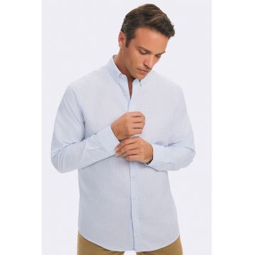 Camasa regular fit in carouri