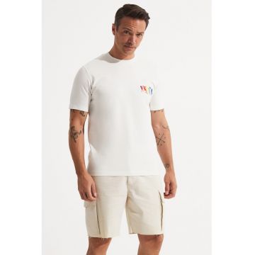 Tricou cu broderie text