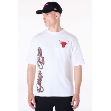 Tricou cu decolteu la baza gatului si imprimeu