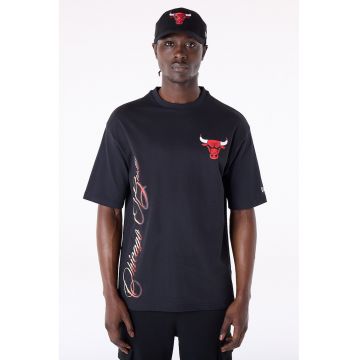 Tricou cu decolteu la baza gatului si imprimeu