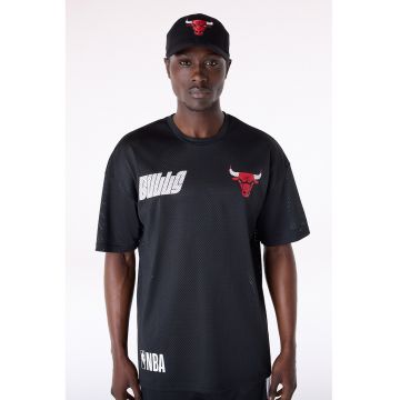 Tricou cu perforatii