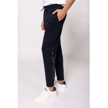 Pantaloni de trening cu buzunare laterale si croiala relaxed-fit