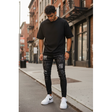 Blugi barbati conici  imprimeu si stikere  1253 H1-4