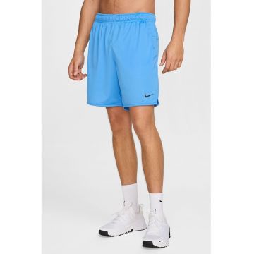 Pantaloni scurti cu buzunare oblice si tehnologie Dri-FIT - pentru antrenament