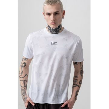 Tricou cu decolteu la baza gatului si logo