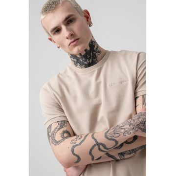 Tricou cu logo brodat