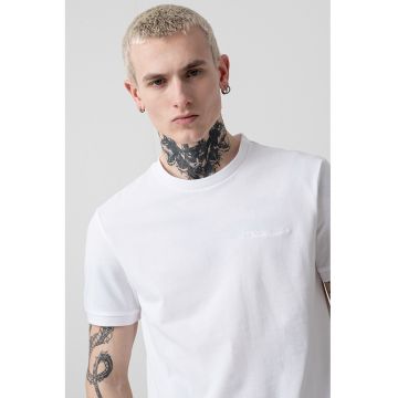 Tricou cu logo brodat