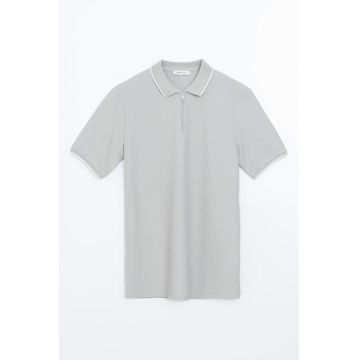 Tricou polo cu fenta cu fermoar