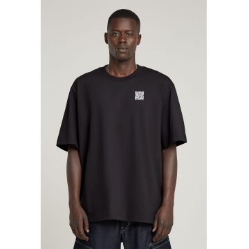 Tricou supradimensionat din bumbac organic cu design grafic