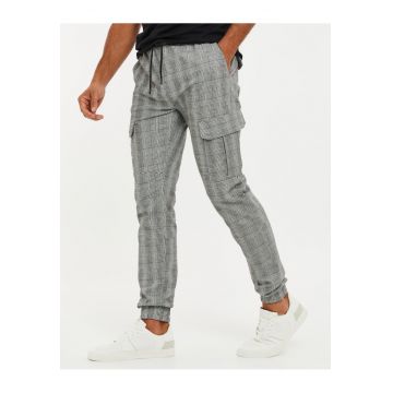 Pantaloni cargo cu model in carouri Port 6749