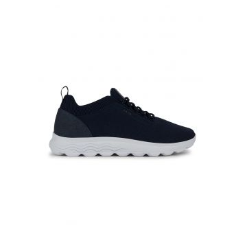 Pantofi sport din plasa tricotata cu logo
