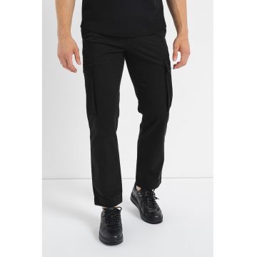 Pantaloni cargo