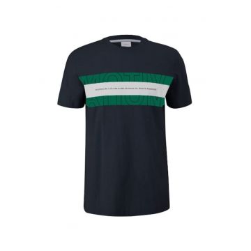 Tricou barbati big size decolteu la baza gatului si imprimeu cu logo bleumarin