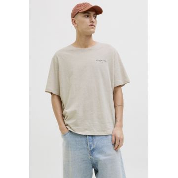 Tricou de bumbac cu imprimeu grafic pe spate