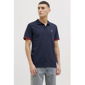 Tricou polo cu logo discret brodat