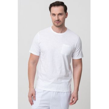 Tricou regular fit uni cu buzunar aplicat