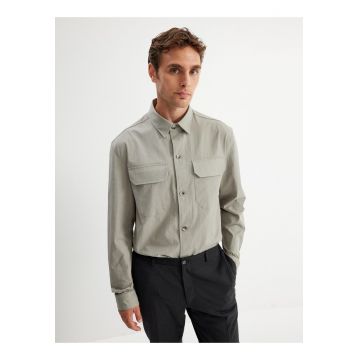 Camasa uni regular fit cu buzunare frontale