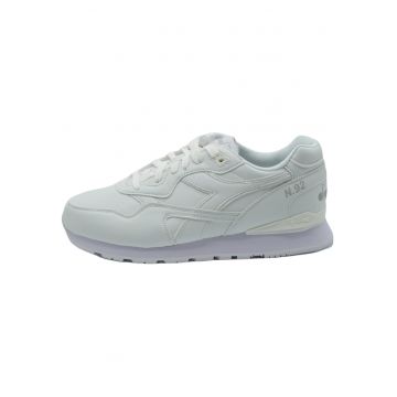 Pantofi sport low-top de piele ecologica cu logo stantat pe partea din spate