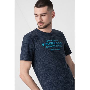 Tricou cu decolteu la baza gatului si imprimeu