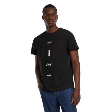 Tricou cu decolteu la baza gatului si imprimeu text