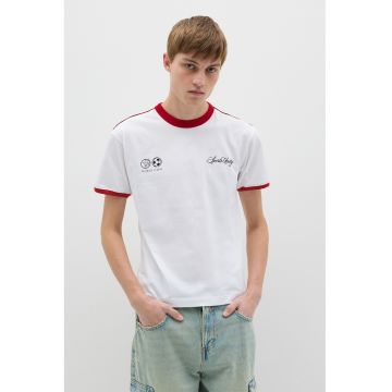 Tricou cu imprimeu text - Rosu/Alb