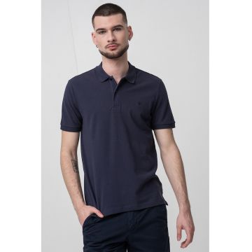 Tricou polo din material pique si logo discret