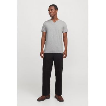 Tricou slim fit cu decolteu Henley Slipt