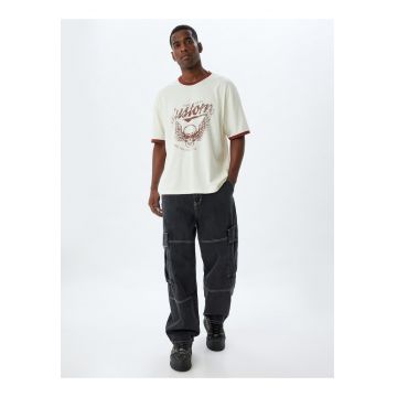 Tricou supradimensionat cu imprimeu grafic