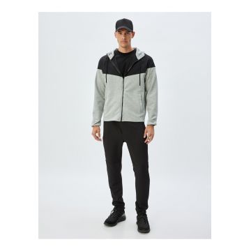 Pantaloni de trening cu buzunare cu fermoar