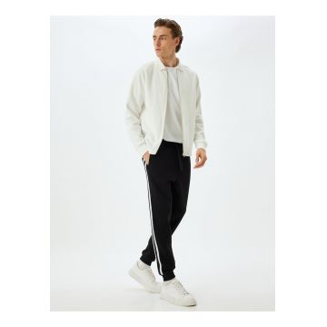 Pantaloni de trening cu buzunare laterale
