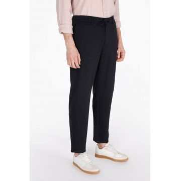 Pantaloni regular fit cu talie medie